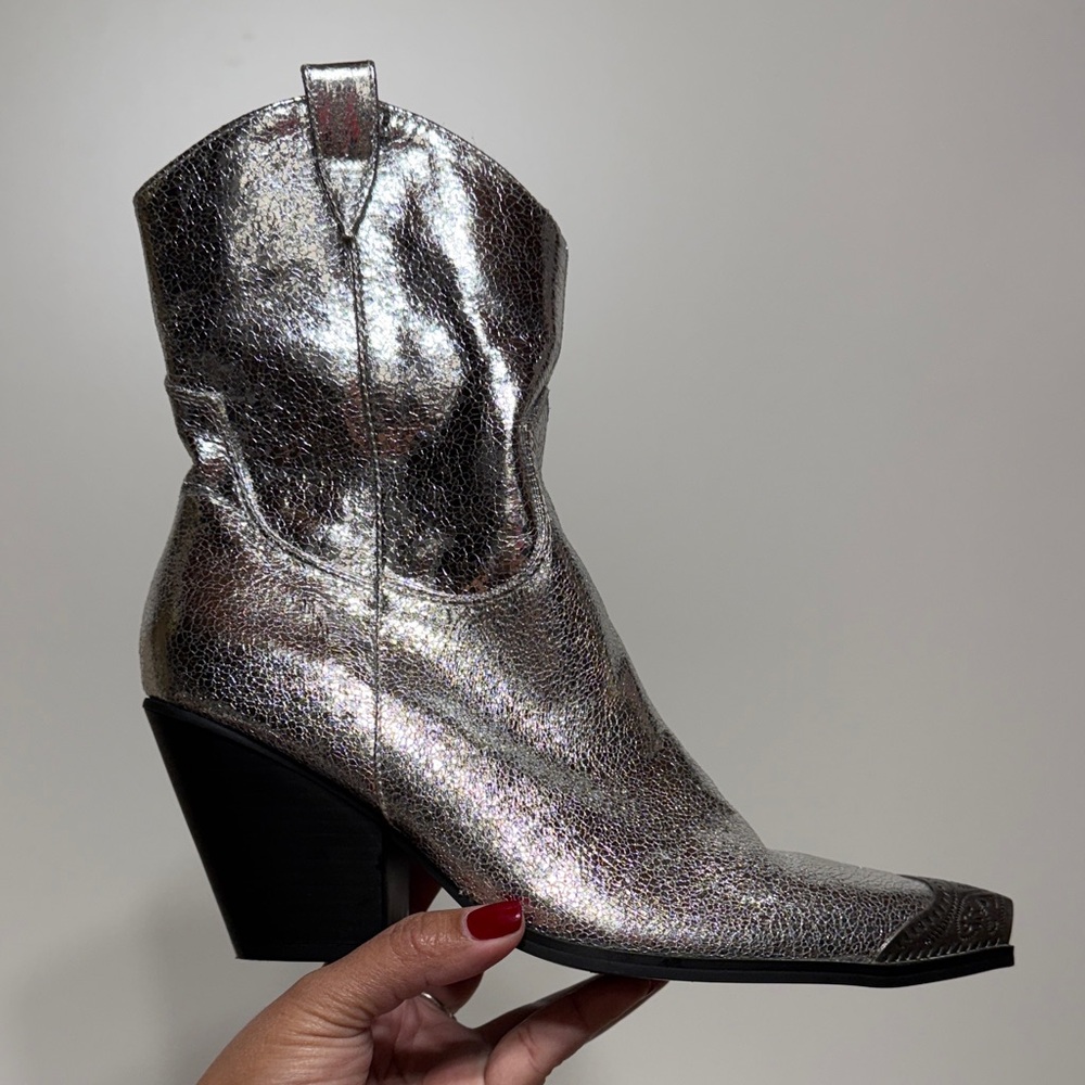 Forever 21 Silver Metallic Distressed Women's Ankle Boots